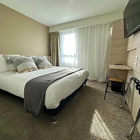 Akena Chauray-niort Hotel 3*