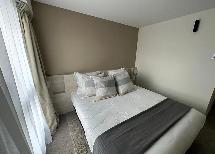 Akena Chauray-niort 3* Chauray